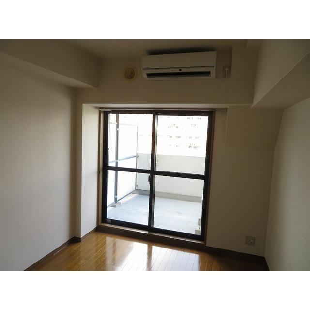 居室・リビング　※同タイプ・別の部屋の写真です
