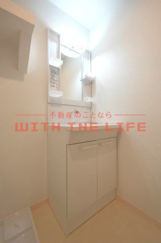 洗面設備　朝の身支度には欠かせない独立洗面化粧台