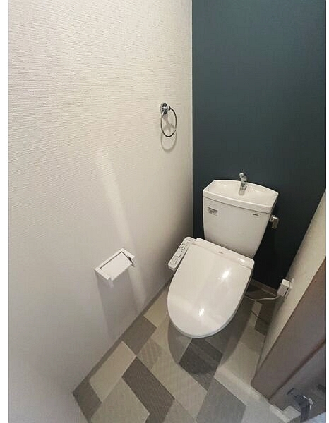 近鉄南大阪線 藤井寺駅 徒歩5分 3階建 築3年のトイレ写真
