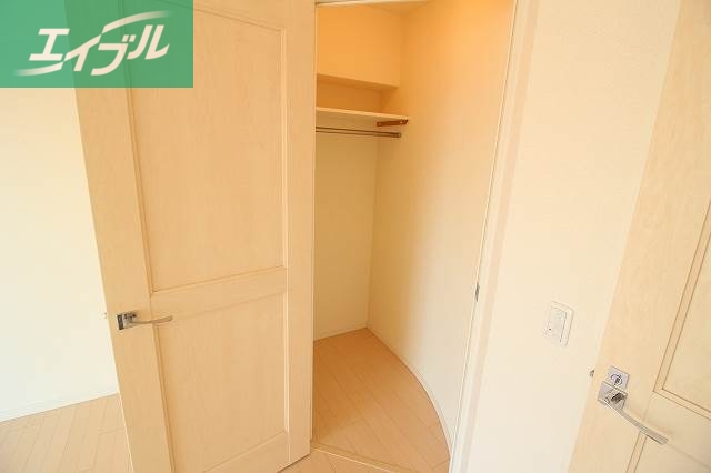 収納　※別部屋の写真です