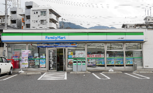 コンビニ　【ファミリーマート小倉上富野店】（コンビニ）まで508m