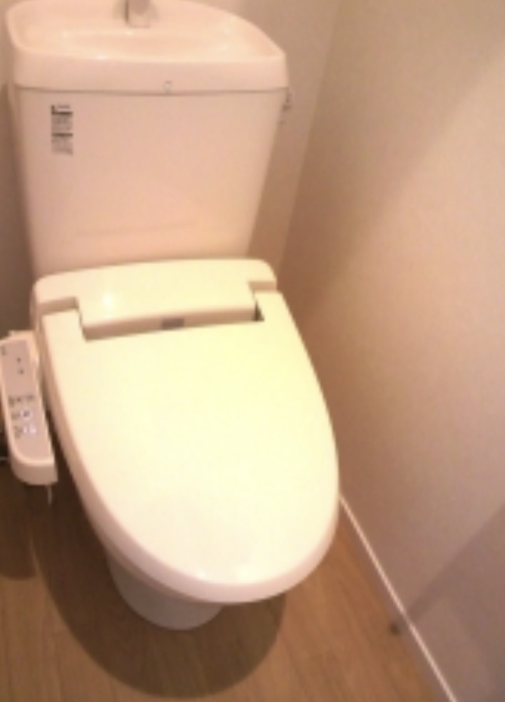 西武池袋線 東久留米駅 徒歩3分 2階建 築15年のトイレ写真