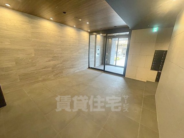 地下鉄御堂筋線 江坂駅 徒歩13分 9階建 築5年の外観写真