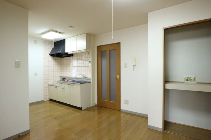 キッチン　※別部屋参考写真※