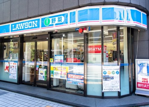 コンビニ　ローソン H八丁堀四丁目店（コンビニ）まで82m