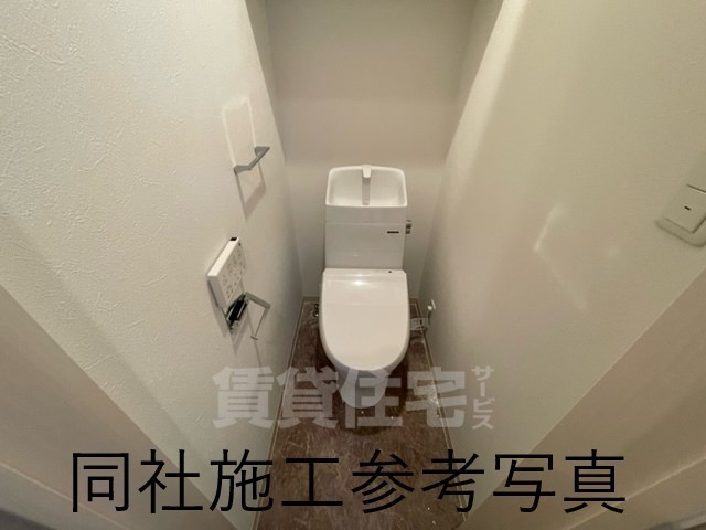 南海本線 七道駅 徒歩8分 3階建 築4年のトイレ写真