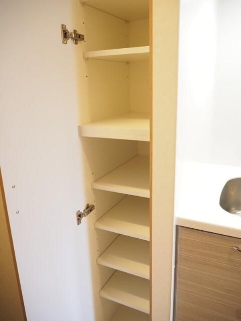 収納　別タイプ部屋　参考写真です