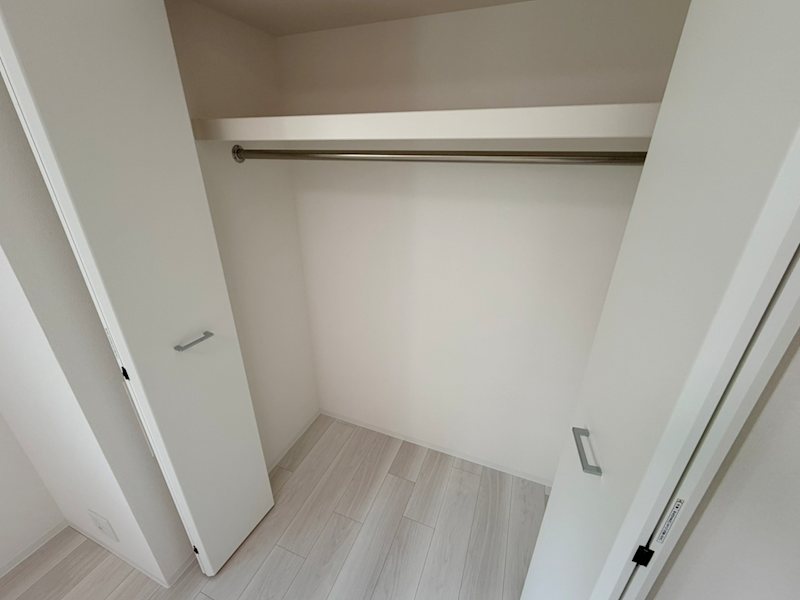 収納　洋室5帖