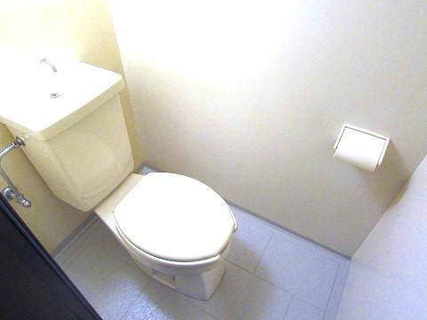 トイレ　室内写真は別部屋の写真です。