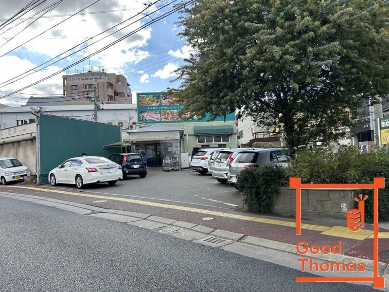 スーパー　マキイ山荘通り店（スーパー）まで160m
