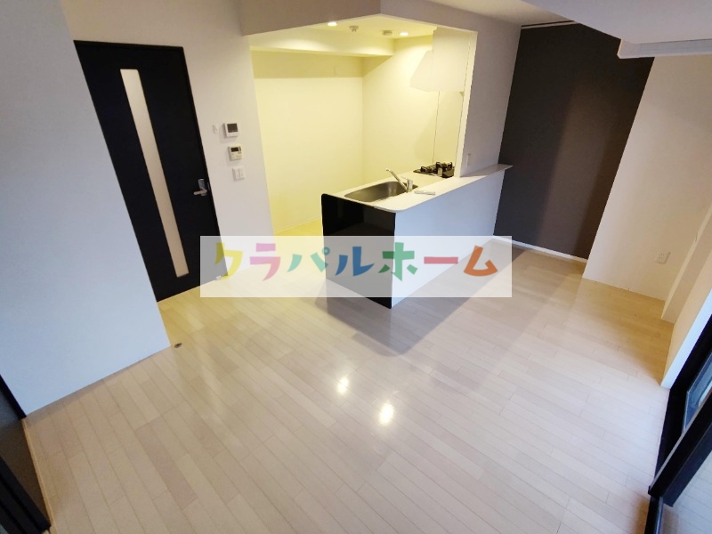 阪急京都線 十三駅 徒歩13分 5階建 築11年の居間写真