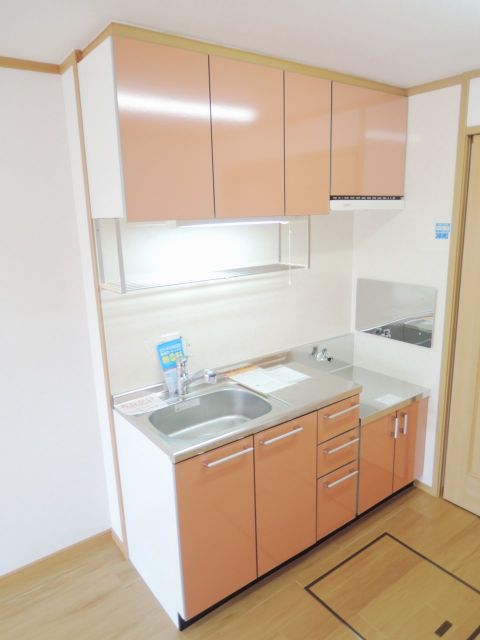 ＪＲ八戸線 白銀駅 徒歩5分 2階建 築21年のキッチン写真