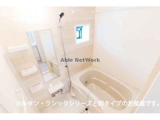 岡崎市 2階建 新築の風呂写真