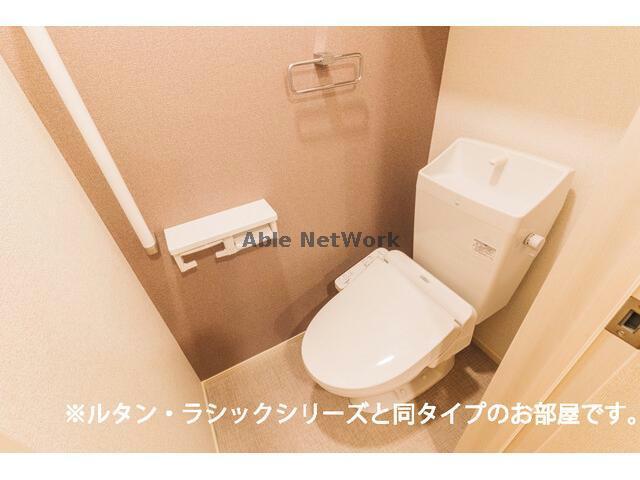 岡崎市 2階建 新築のトイレ写真