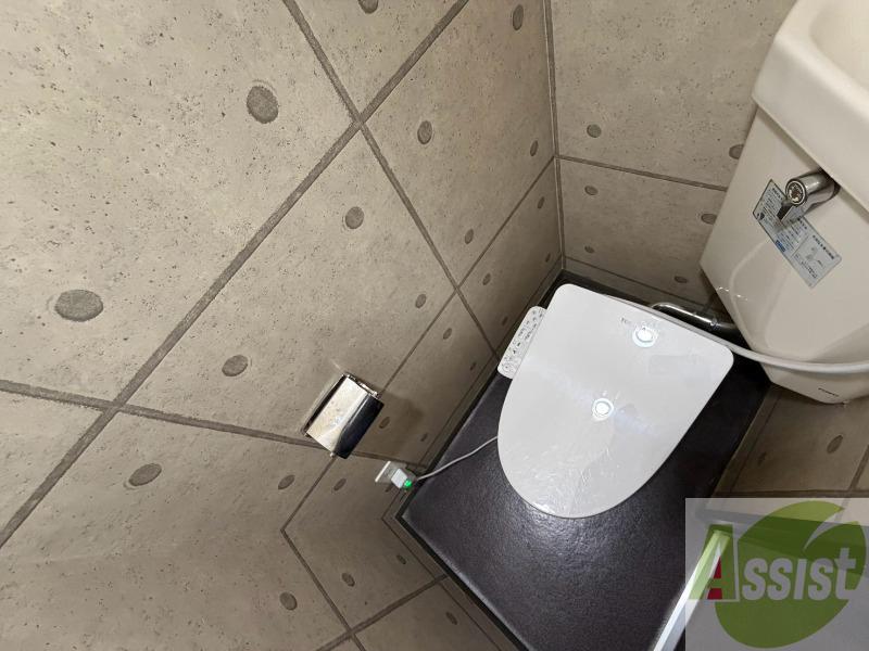 地下鉄南北線 北１８条駅 徒歩3分 9階建 築43年のトイレ写真