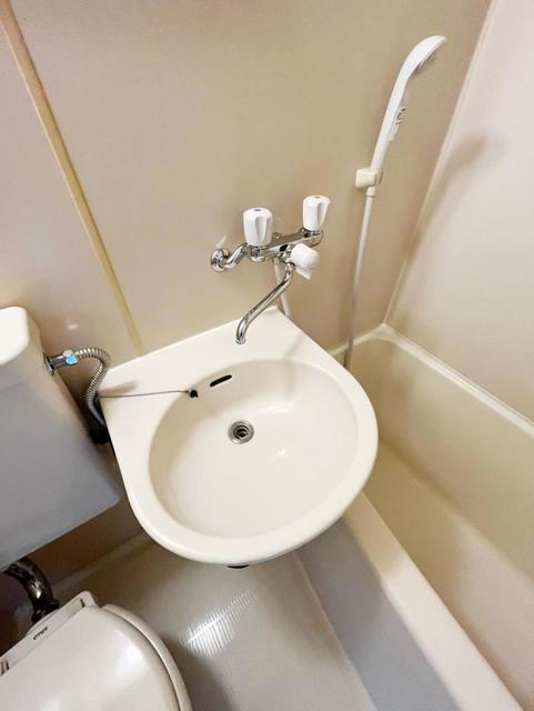 洗面設備　同仕様参考写真