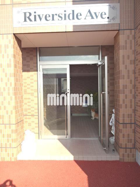 エントランス　入り口の様子です。