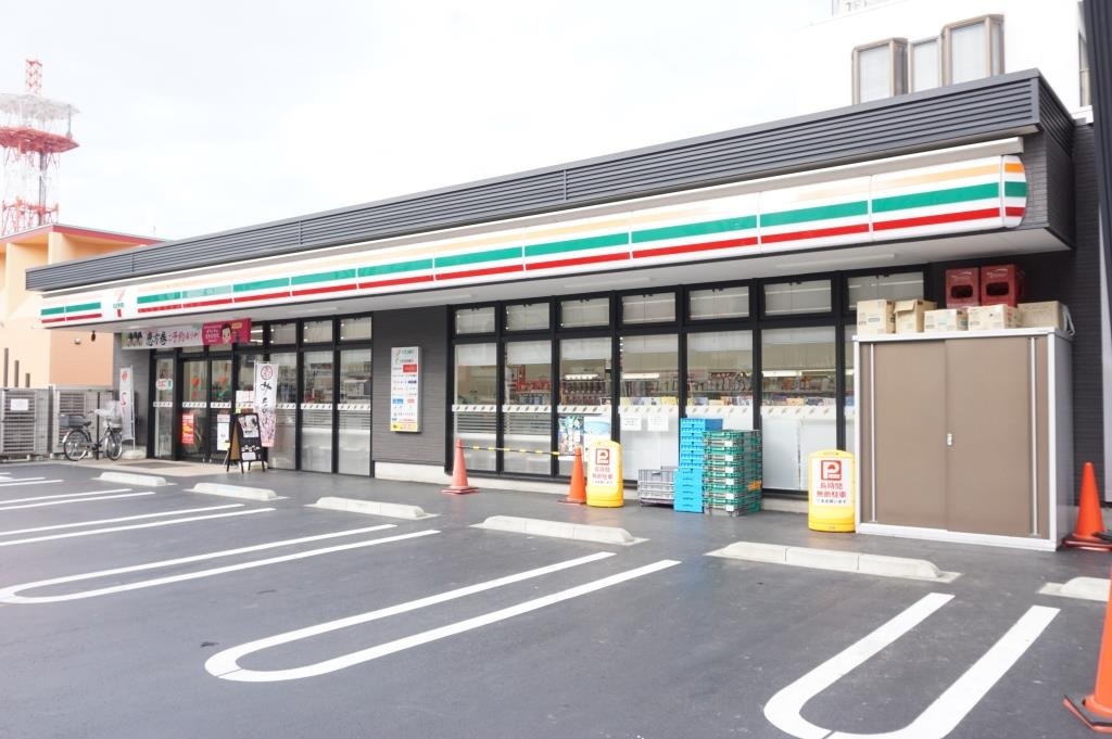 コンビニ　セブンイレブン 竹ノ塚店（コンビニ）まで307m