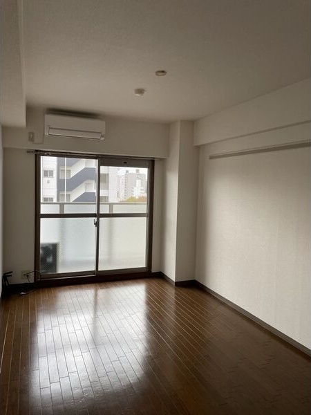 居室・リビング　※写真は同じマンションの違う部屋のものになります。