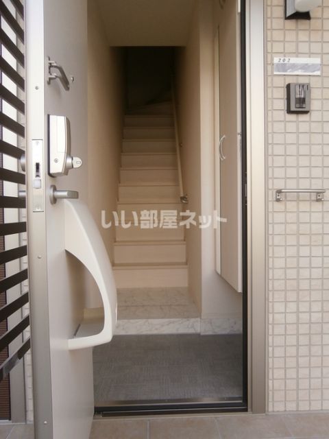 ルーチェ上町の玄関写真