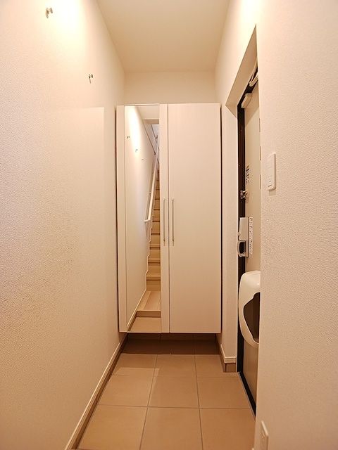 ココビーナAの玄関写真