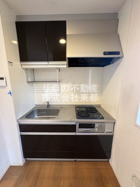 キッチン　システムキッチンは調理スペースも広くストレスなくお料理可能♪