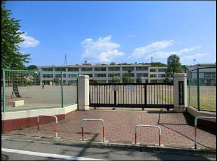 小学校　八王子市立清水小学校（小学校）まで590m
