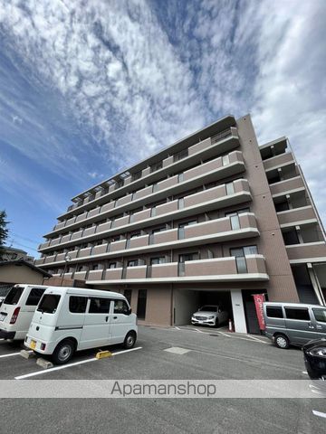 地下鉄七隈線 六本松駅 徒歩8分 築33年