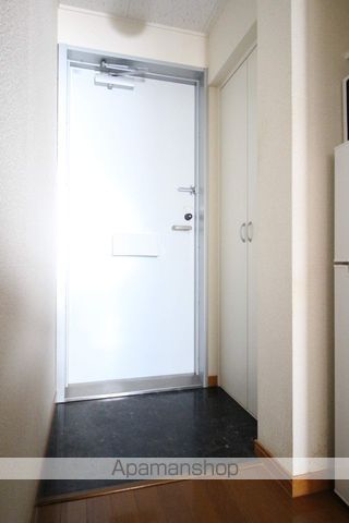 レオパレスK ハウスIIの玄関写真
