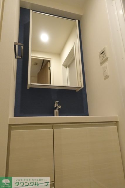洗面設備　※写真は同タイプ住戸です。