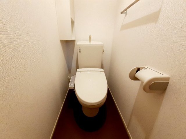 トイレ　清潔感のあるトイレです