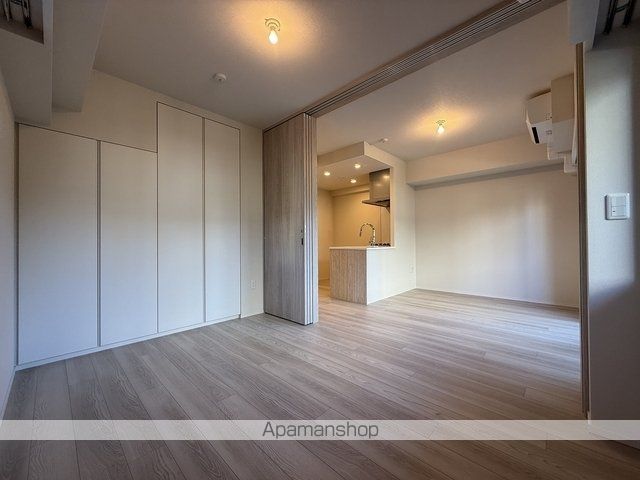 プレディアコート三軒茶屋の居間写真