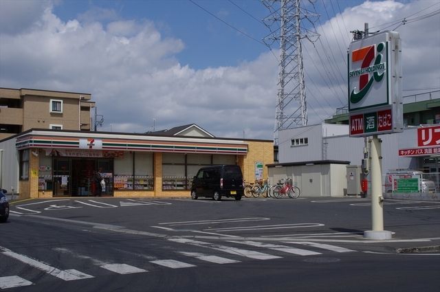 コンビニ　セブンイレブン（コンビニ）まで150m