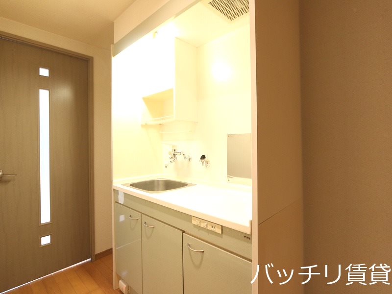 キッチン　同型タイプの為、現状を優先致します。