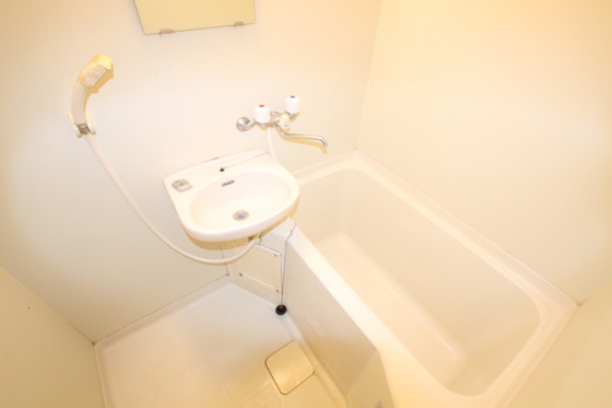 洗面設備　※別部屋の写真です