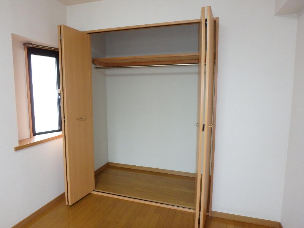 収納　クローゼット