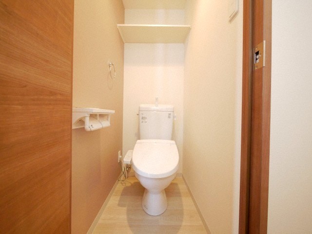 Harness南7条のトイレ写真