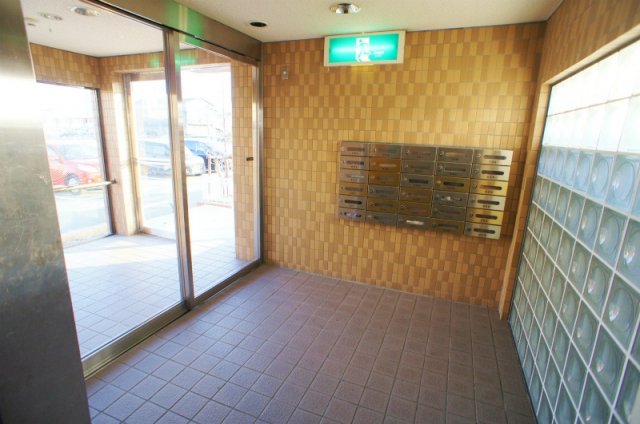 ロビー　建物の内部です