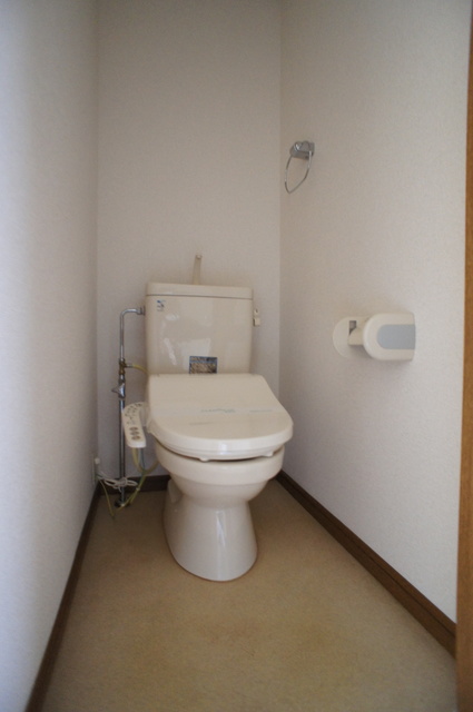 新百合ハイツのトイレ写真