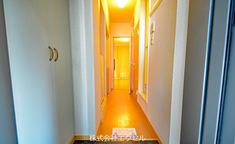 ＪＲ青梅線 昭島駅 徒歩14分 3階建 築15年の玄関写真
