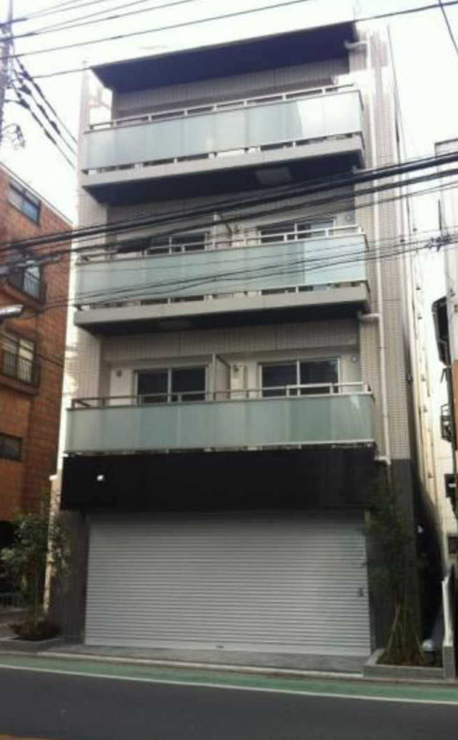 カーサからすやまの外観写真