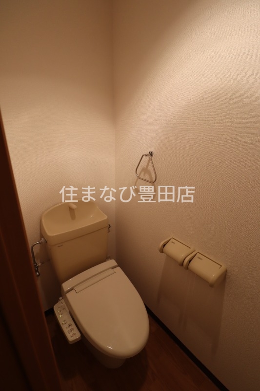 トイレ　同型タイプ