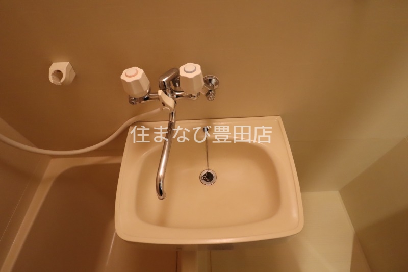洗面設備　同型タイプ