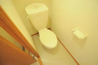 レオパレスローズのトイレ写真