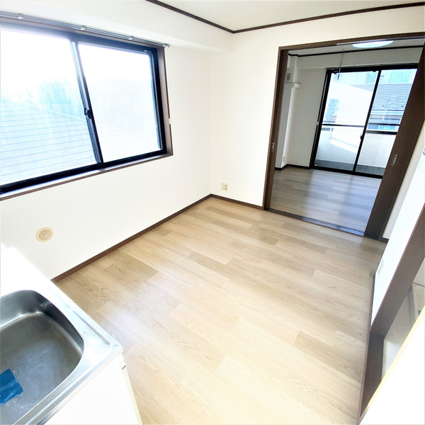 居室・リビング　開放感のあるゆったりとしたお部屋です♪