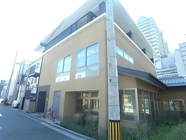 西宮北口ビルくすの木の外観写真