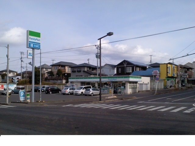 コンビニ　ファミリーマート松川美郷店（コンビニ）まで1600m