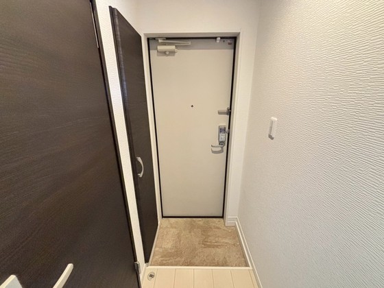 玄関　※別部屋の写真です
