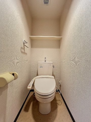 トイレ　嬉しい温水洗浄便座♪