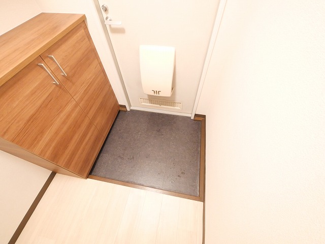 玄関　シンプルで使いやすい玄関です
